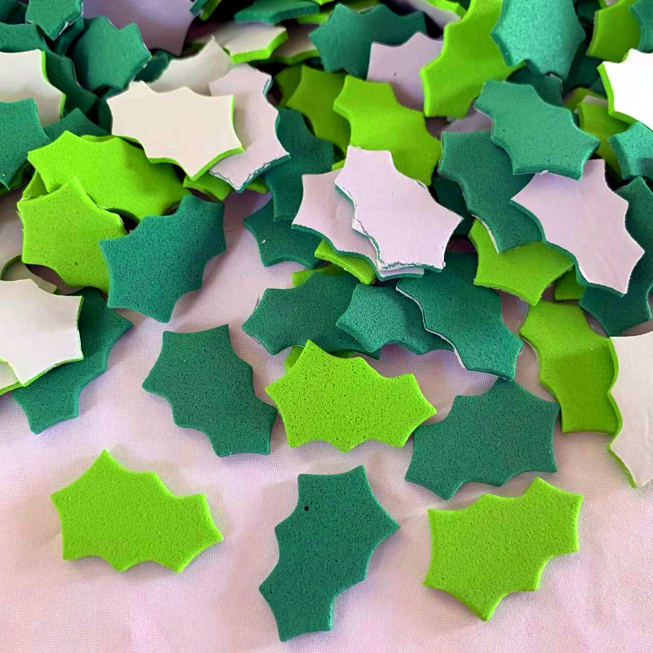 100PCS Christmas wreath leaes  – Art And Craft Autumn Bewertung und Preis